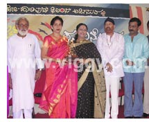 M.S. Sathyu, Bharathi, B. Sarojadevi, Vishnuvardhan & Ramesh Aravind