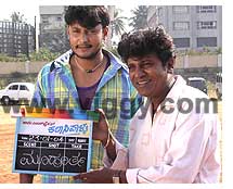 Darshan during the first shot. Shivarajkumar clapping during muhurath.