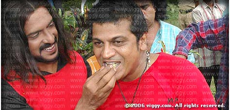 Upendra and Shivarajkumar during Masti muhurath